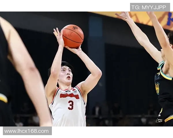 广厦与山东华数的激烈对决揭示了篮球战术与团队协作的完美结合