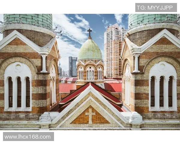 探索埃斯特旺的魅力与文化深度，揭示这座城市的独特风情与历史遗迹