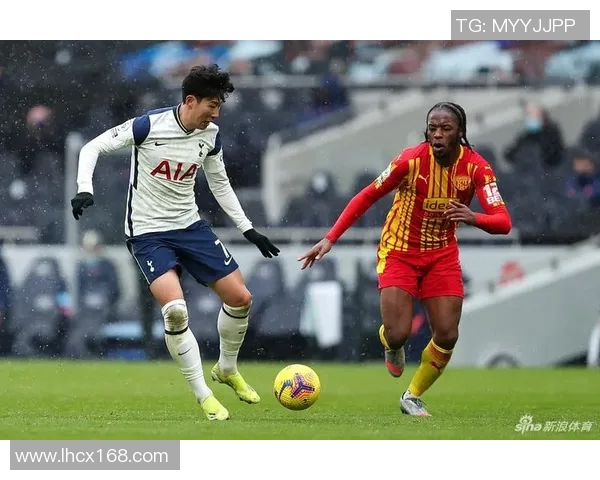 西布朗主场迎战热刺争夺英超积分榜关键战役分析与展望