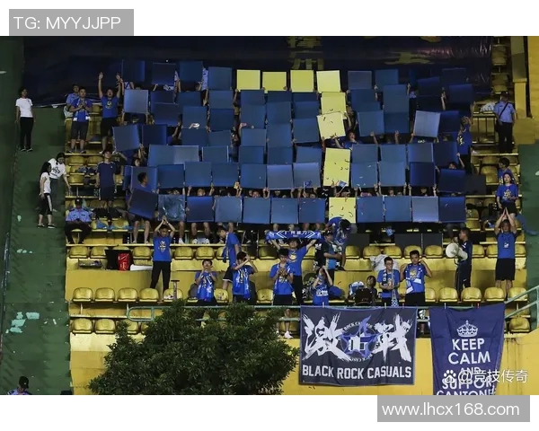 2017年中超联赛申花与重庆队精彩对决回顾及赛后分析