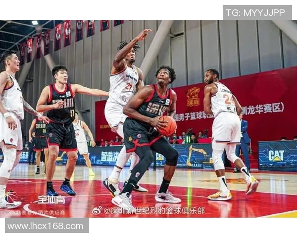 深圳队与上海队的精彩对决回放CBA赛季巅峰之战全景回顾