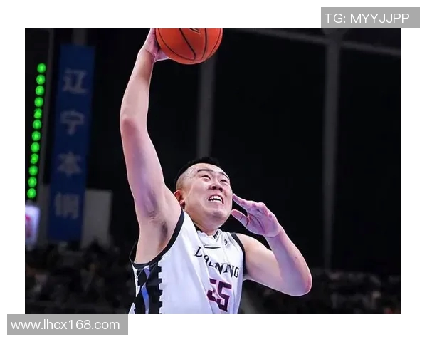 韩德君的篮球传奇之路：从青涩少年到CBA巨星的奋斗故事