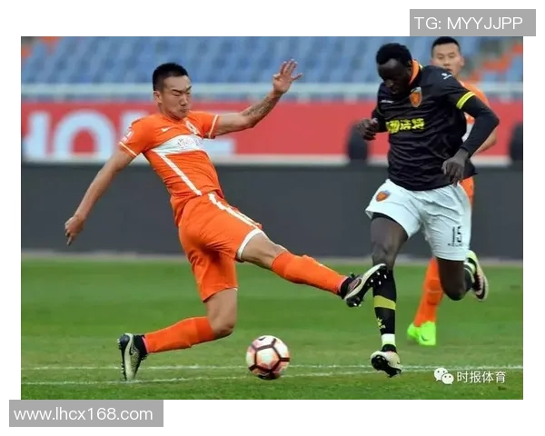 鲁能与重庆激战正酣比赛结果揭晓引发球迷热议 鲁能与重庆激战正酣比赛结果揭晓引发球迷热议