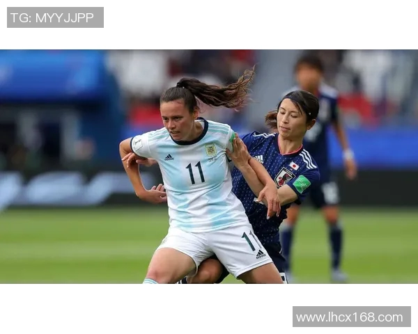 阿根廷女足迎战日本队力争在世界杯赛场上创造佳绩