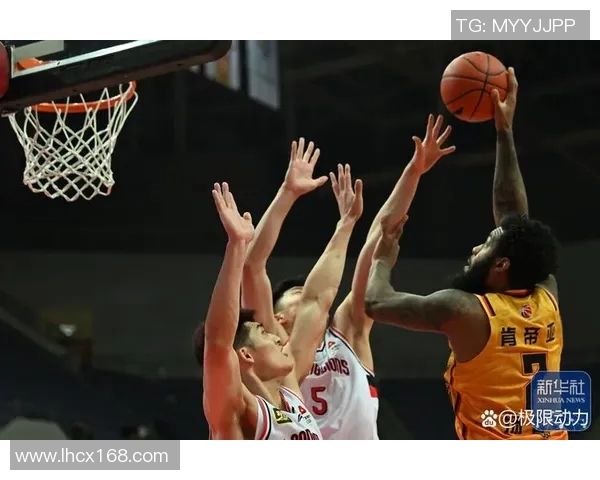 篮球明星汇聚一堂激情对决展现无与伦比的团队精神与竞技魅力